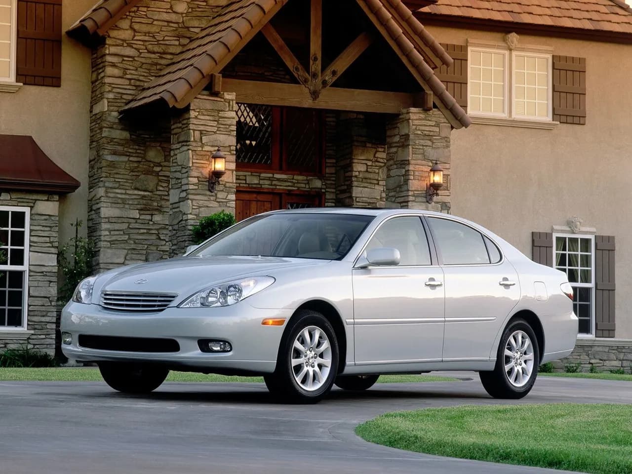 Lexus ES