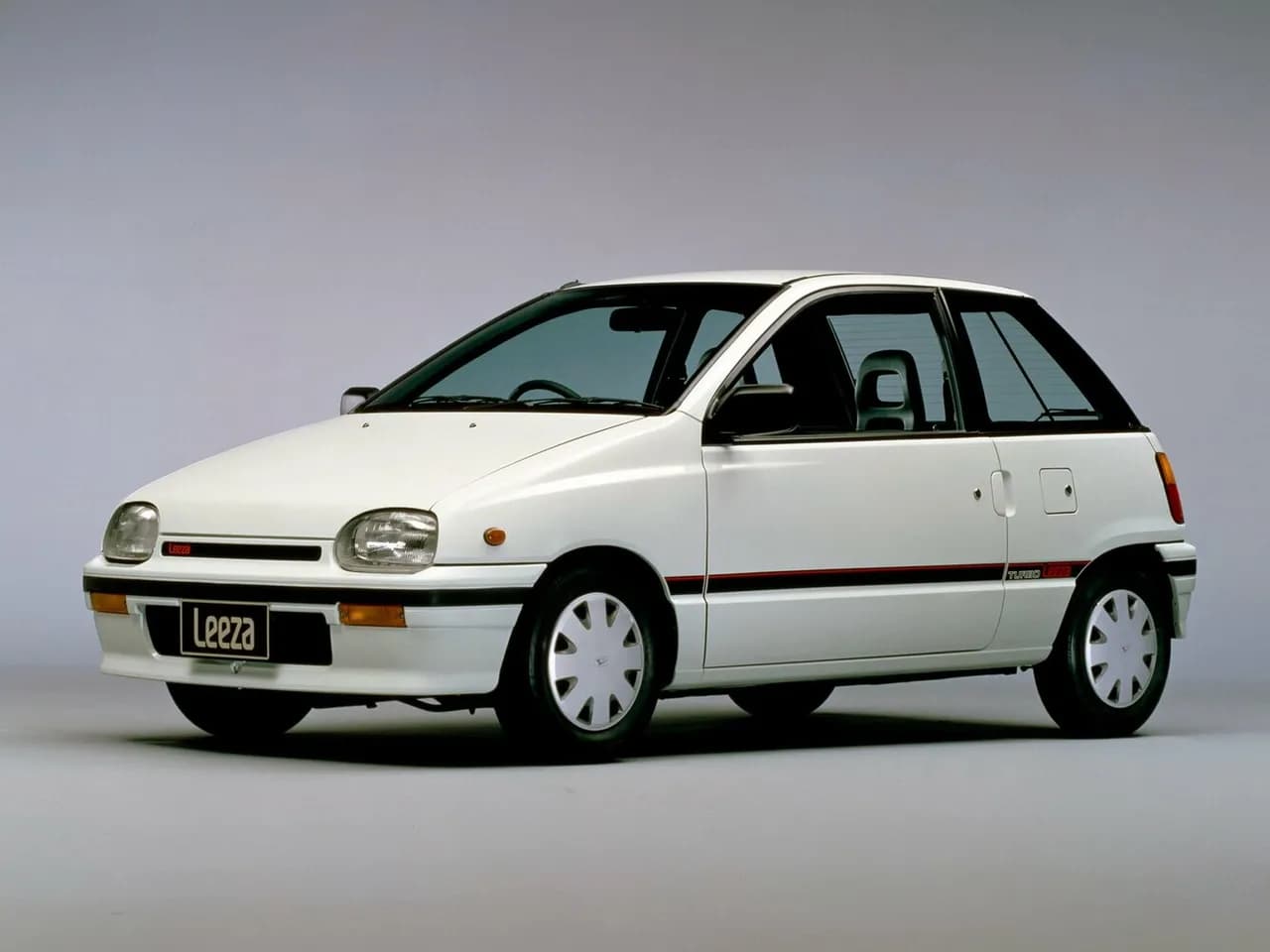 Daihatsu Leeza