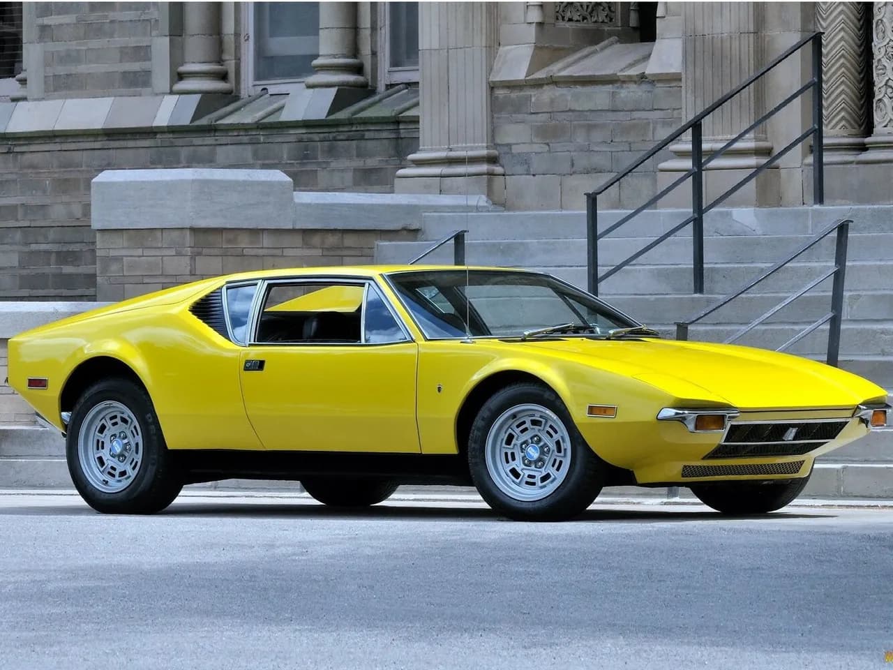 De Tomaso Pantera