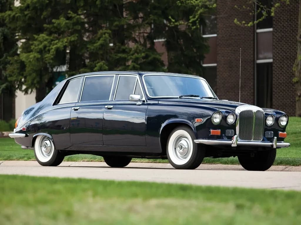 Daimler DS420