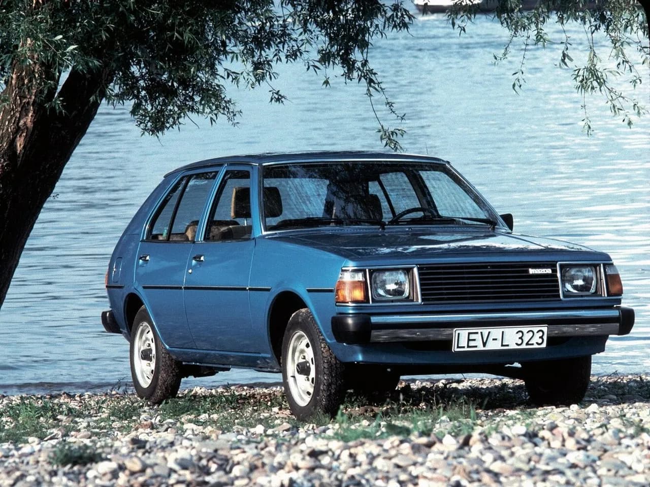 Mazda 323