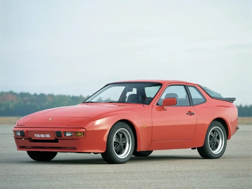 Porsche 944