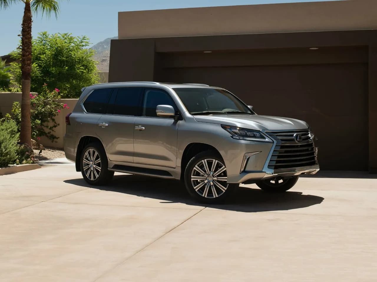 Lexus LX
