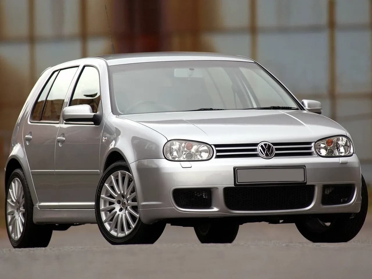 Volkswagen Golf R32