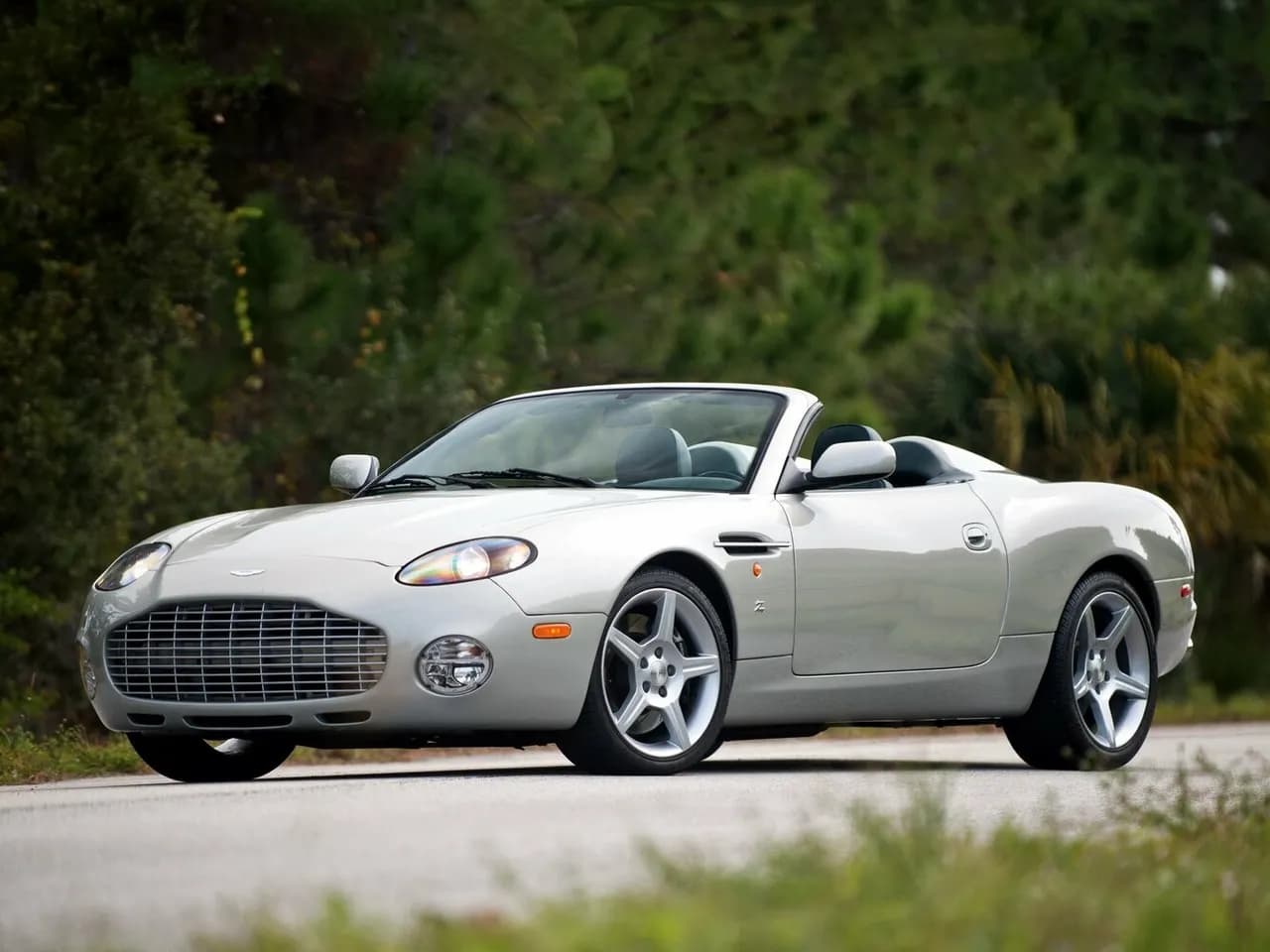 Aston Martin DB AR1