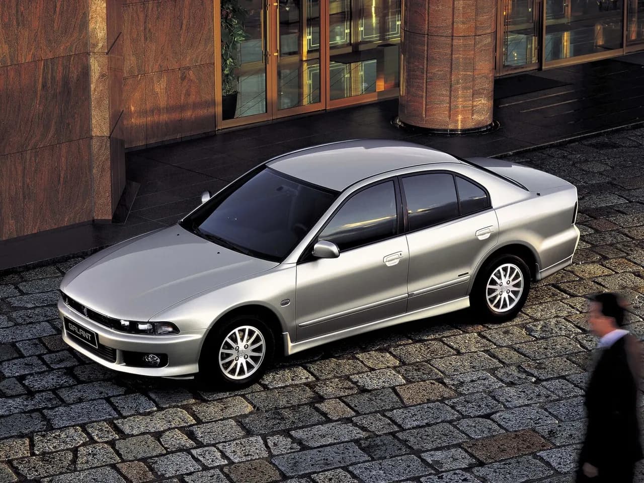 Mitsubishi Galant