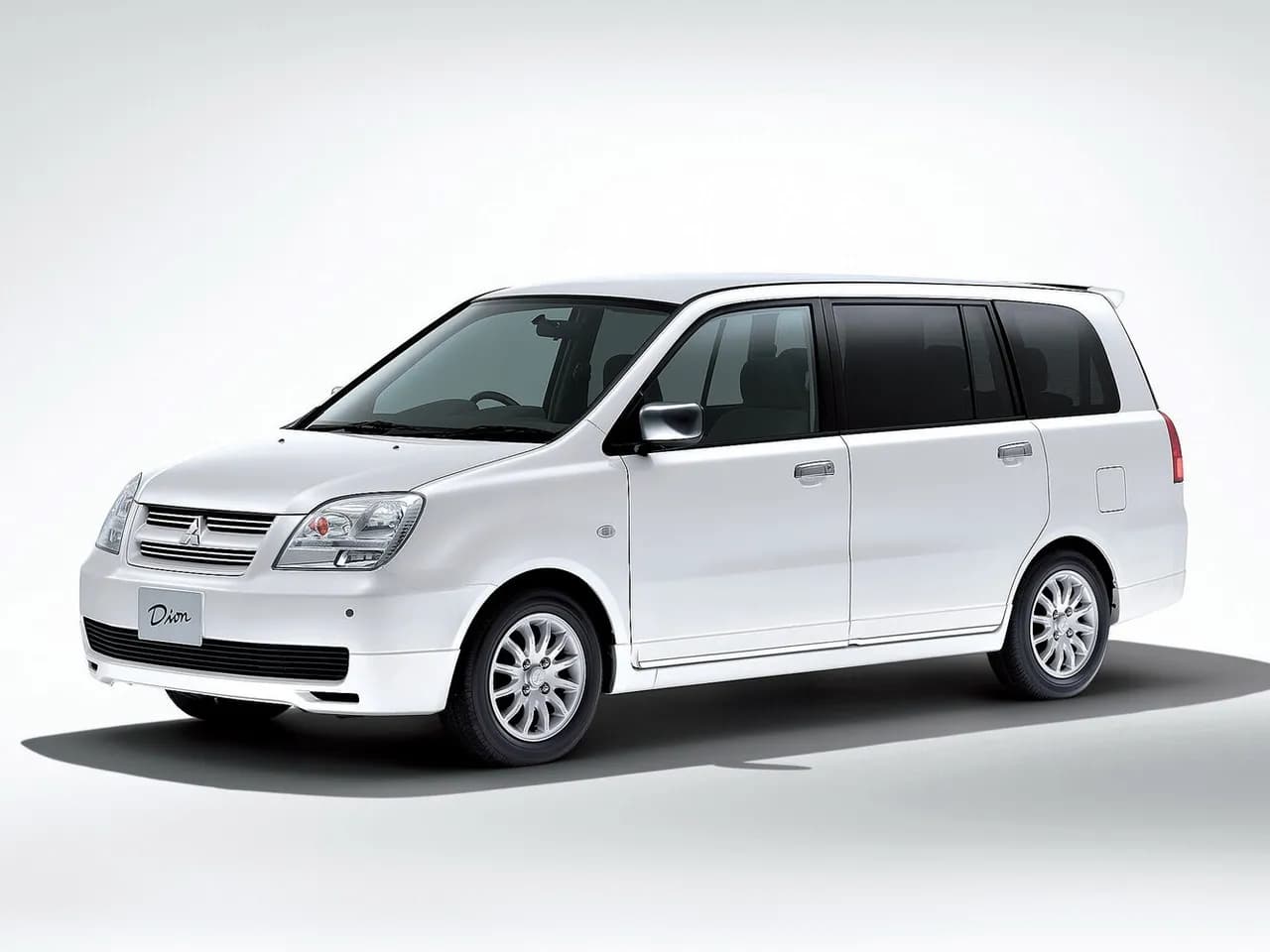 Mitsubishi Dion