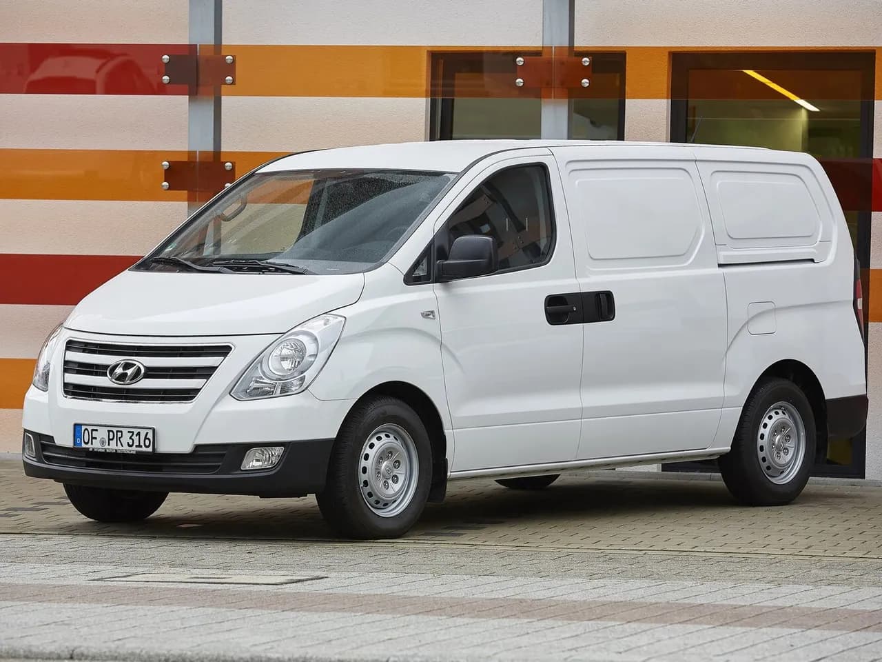Hyundai H-1