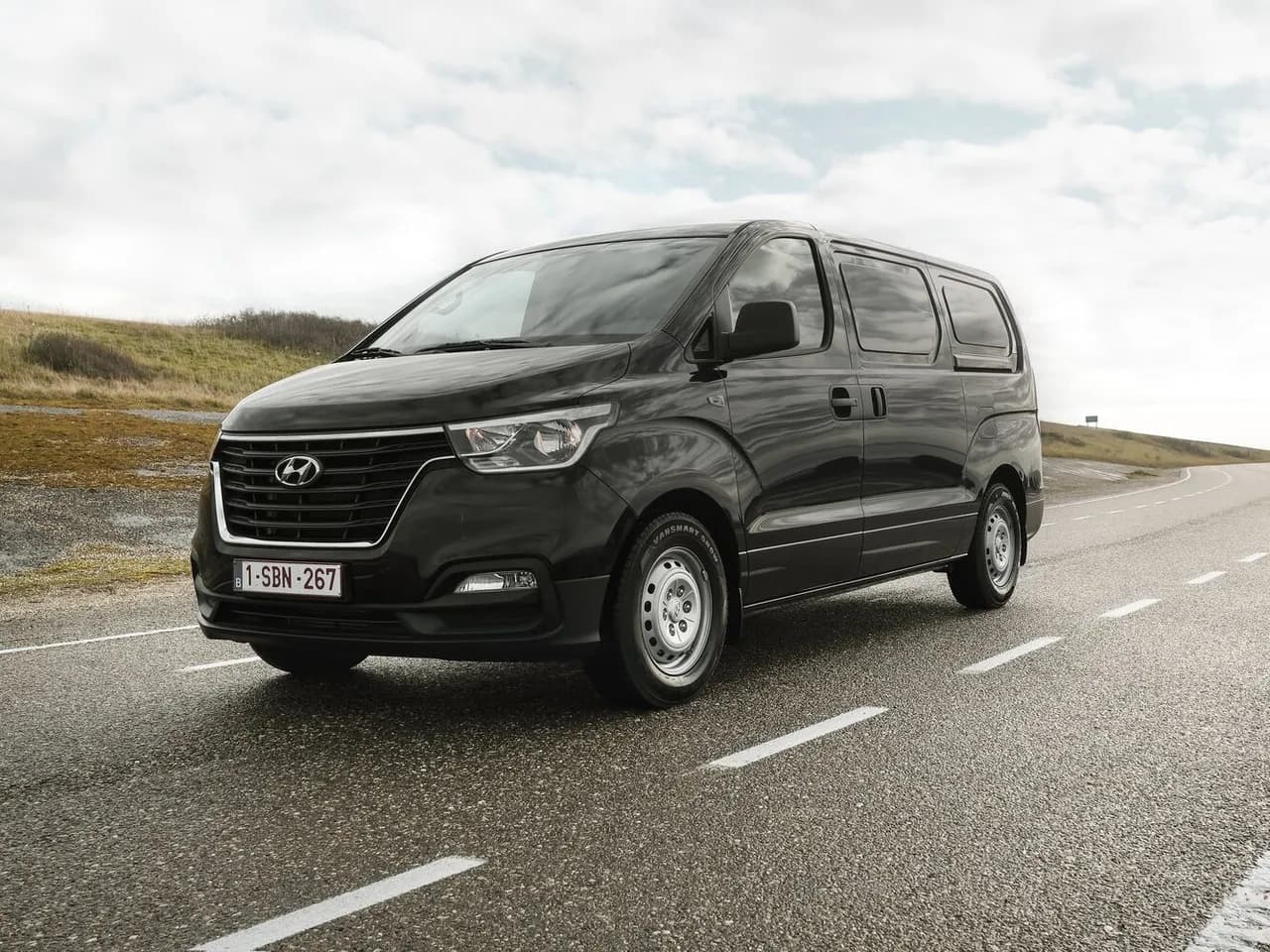 Hyundai H-1