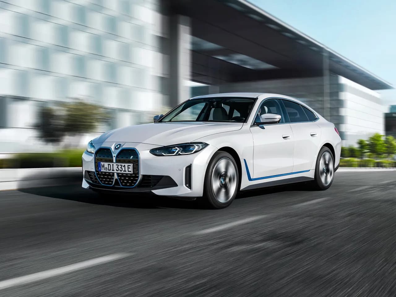 BMW i4