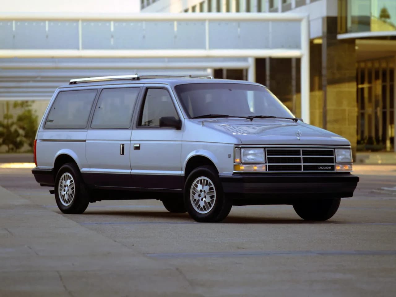 Dodge Caravan