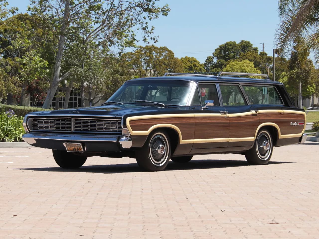 Ford Country Squire