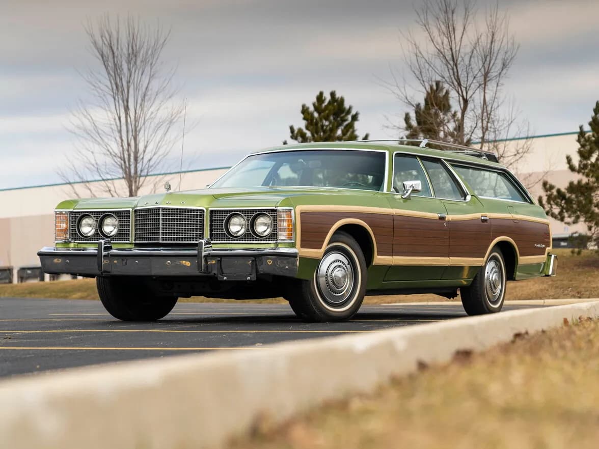 Ford LTD Country Squire