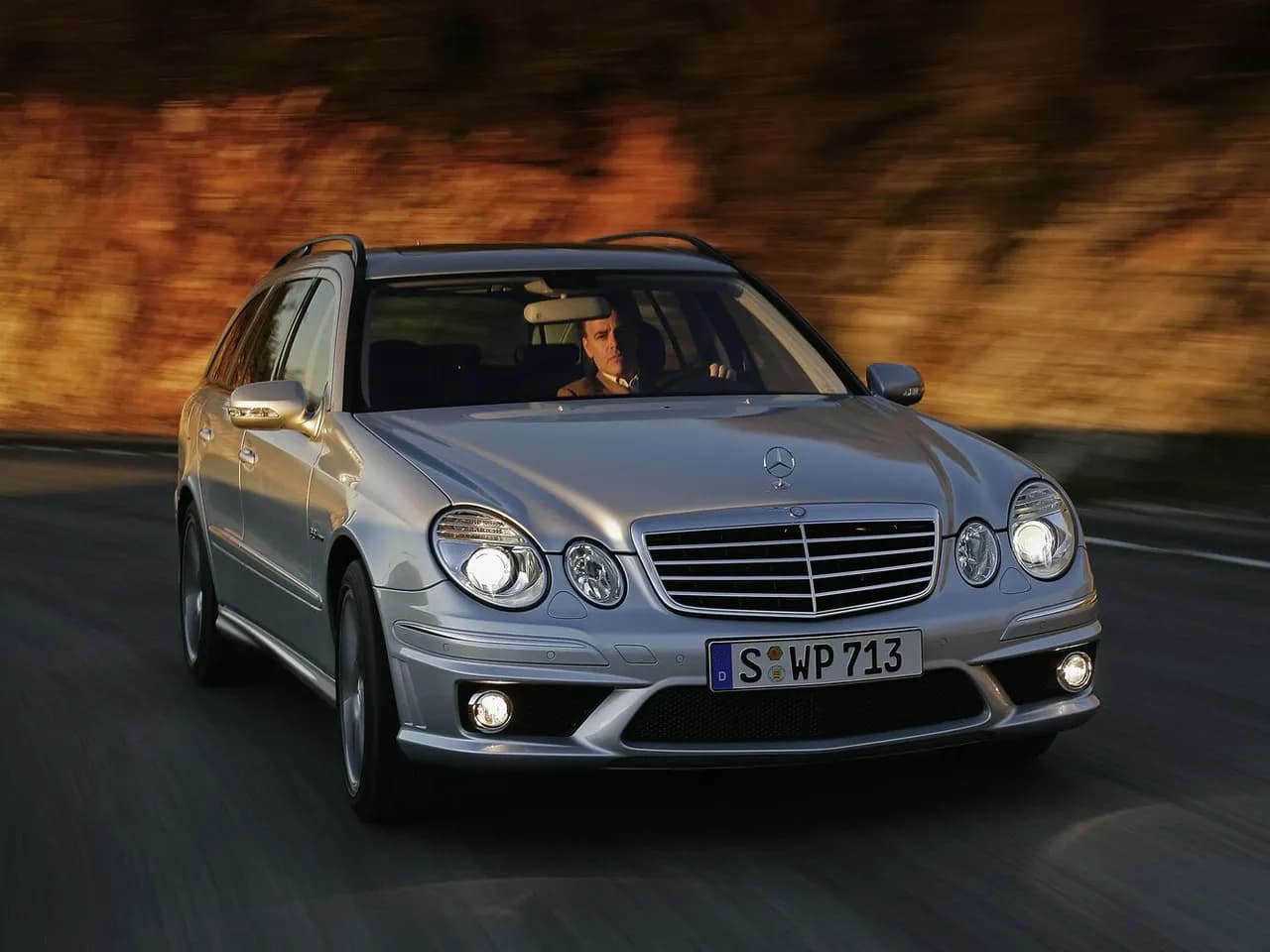Mercedes-Benz E-Класс AMG