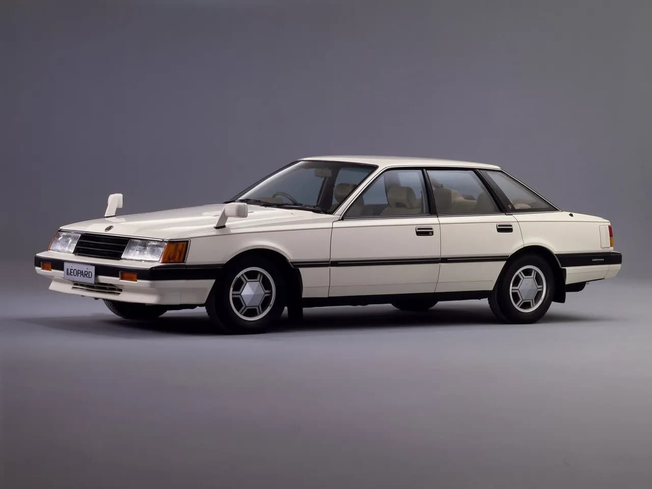 Nissan Leopard