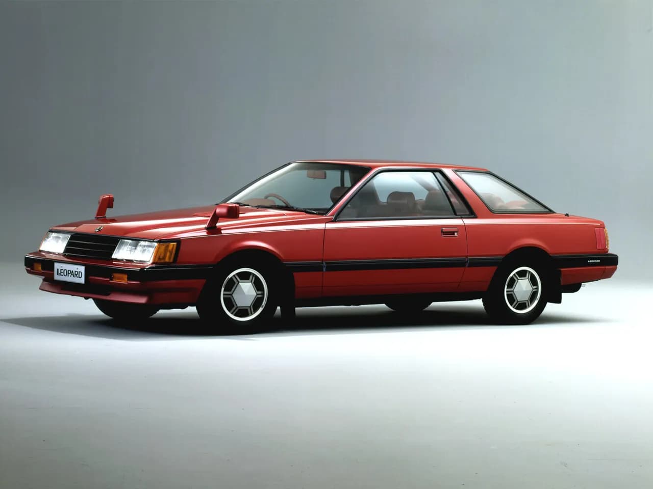 Nissan Leopard