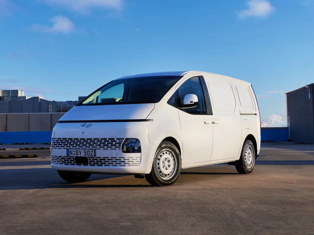 Hyundai Staria