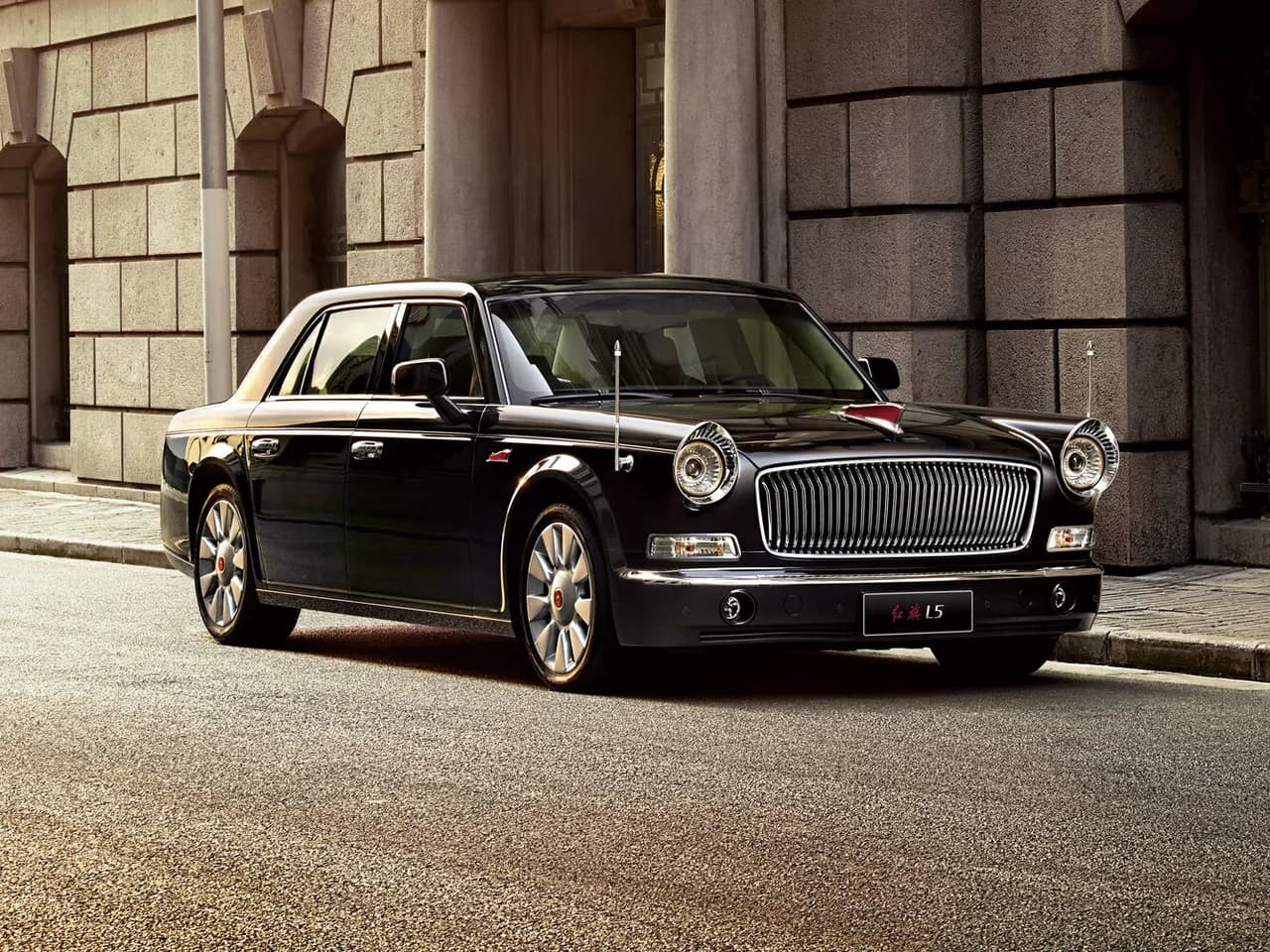 Hongqi L5