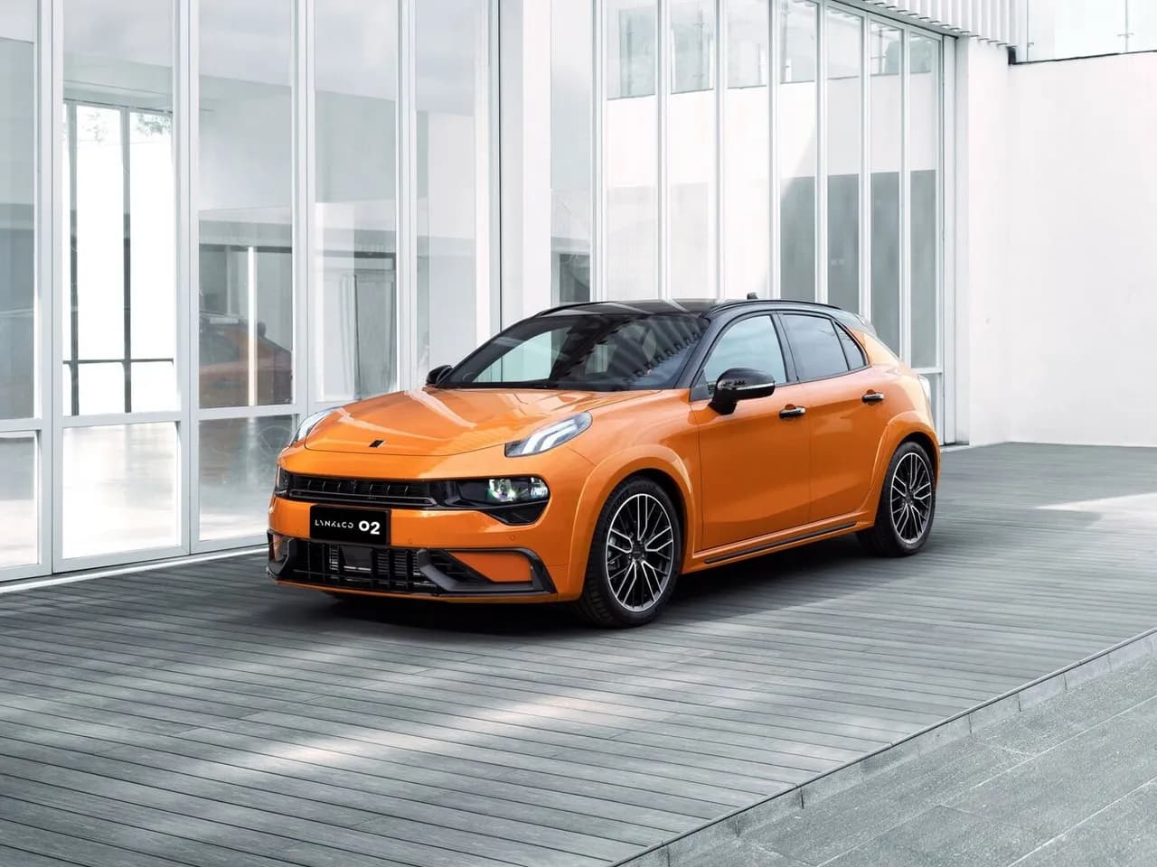 Lynk & Co 02