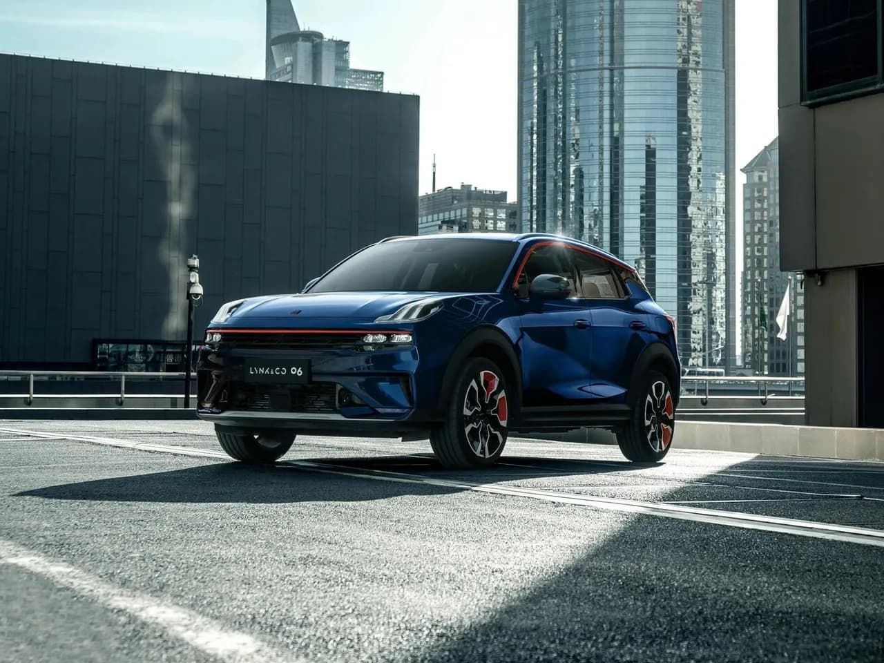 Lynk & Co 06