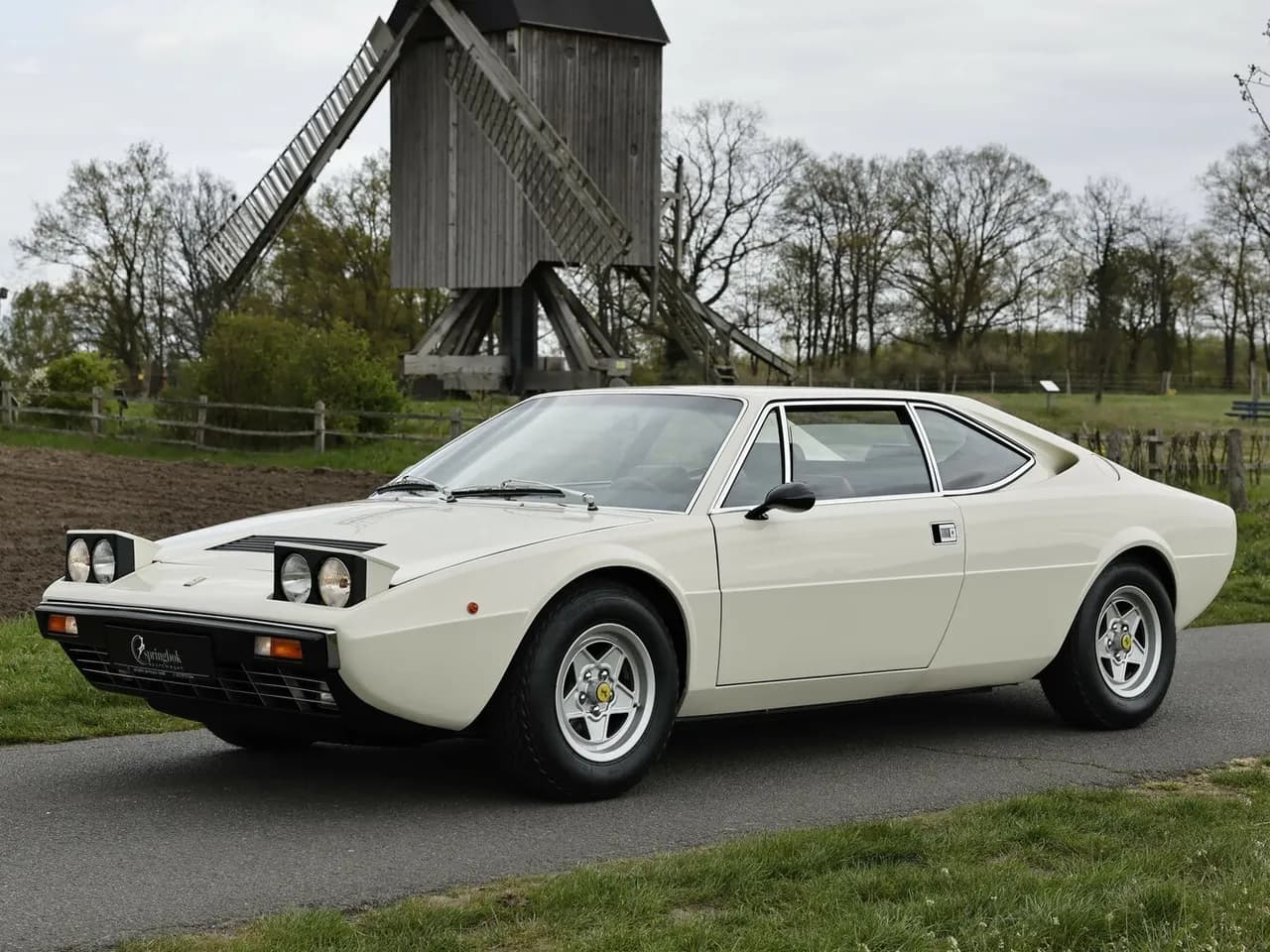 Ferrari Dino 208/308 GT4
