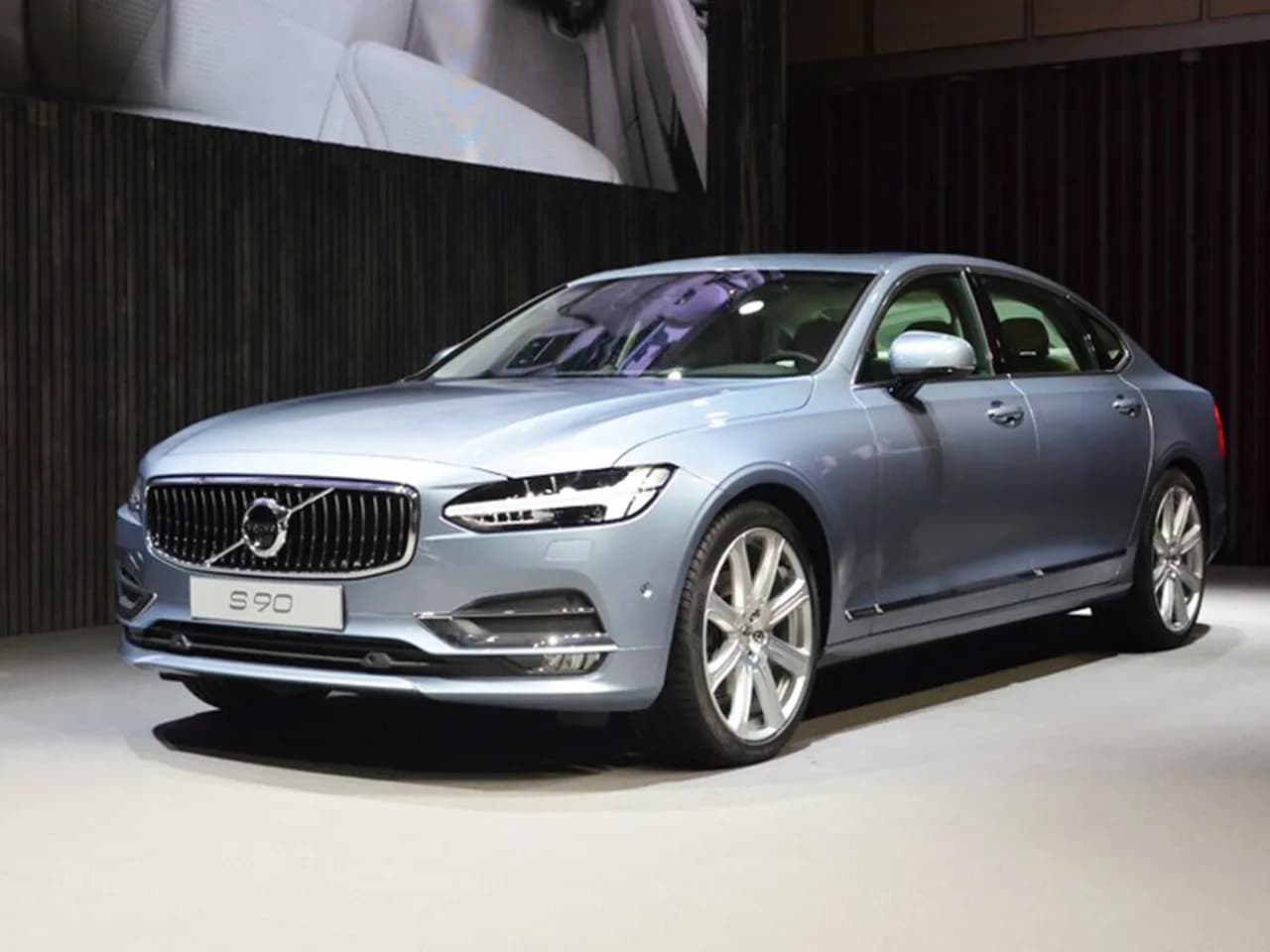 Volvo S90