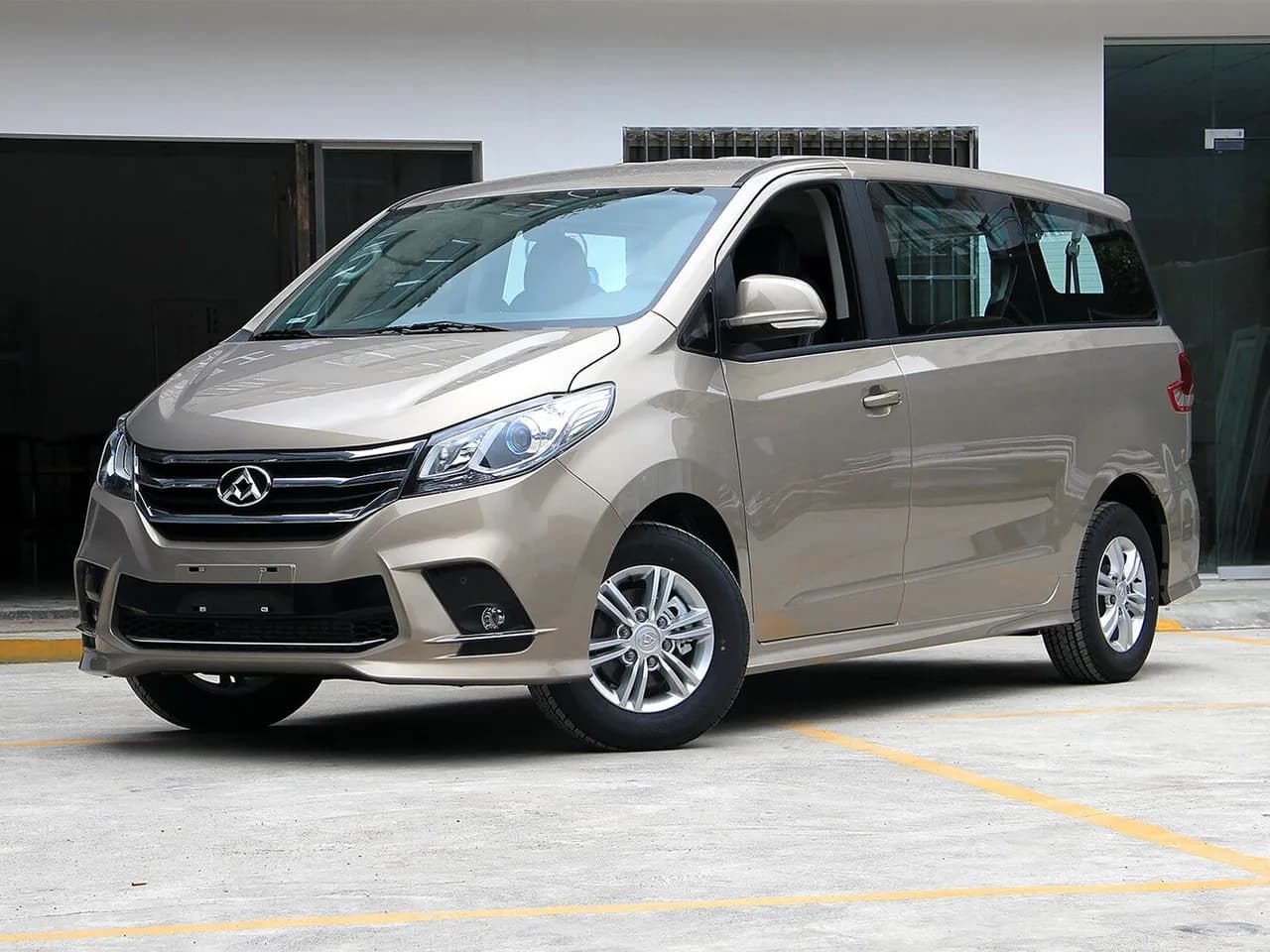 Maxus G10