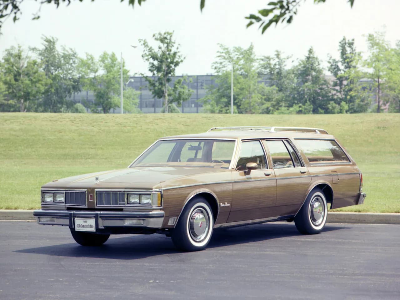 Oldsmobile Custom Cruiser