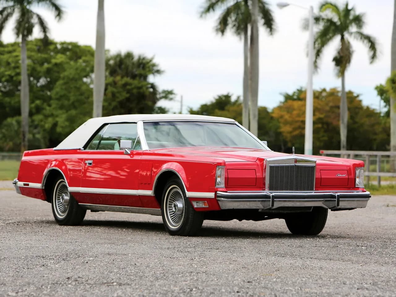 Lincoln Continental Mark