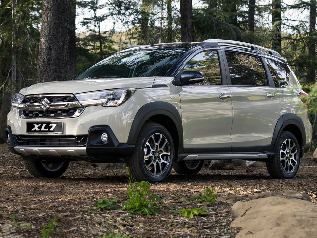 Suzuki XL7