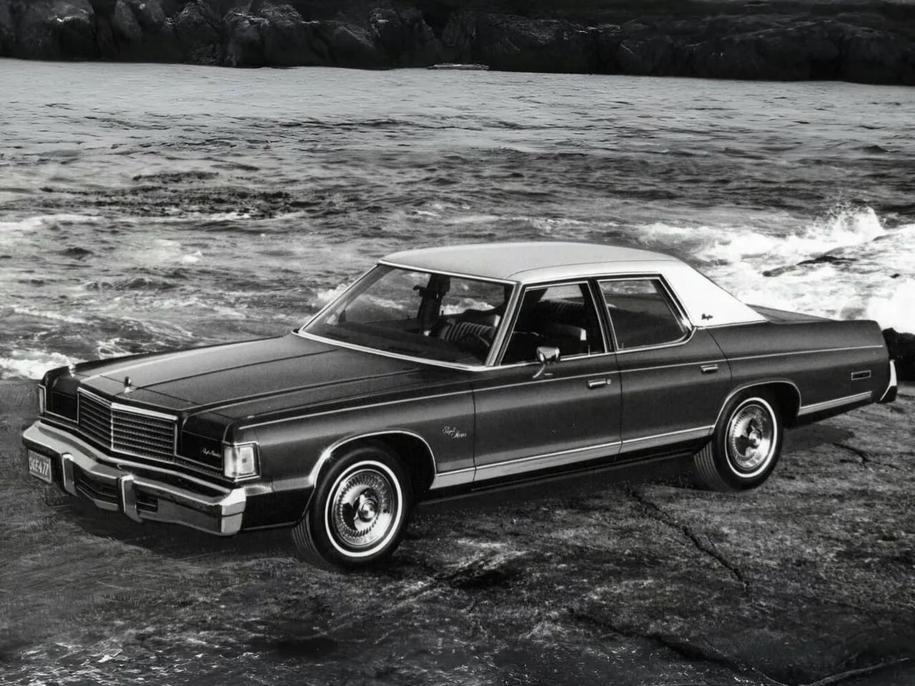 Dodge Monaco