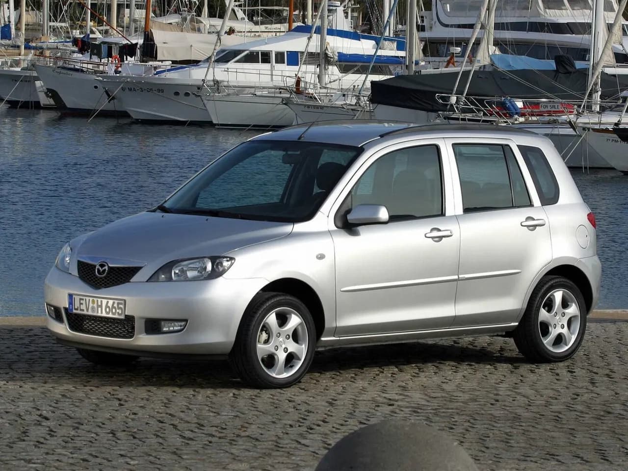 Mazda 2