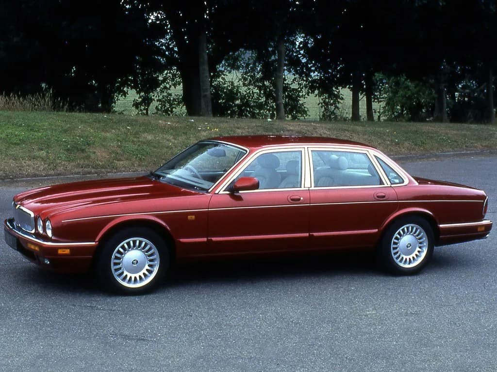 Jaguar XJ