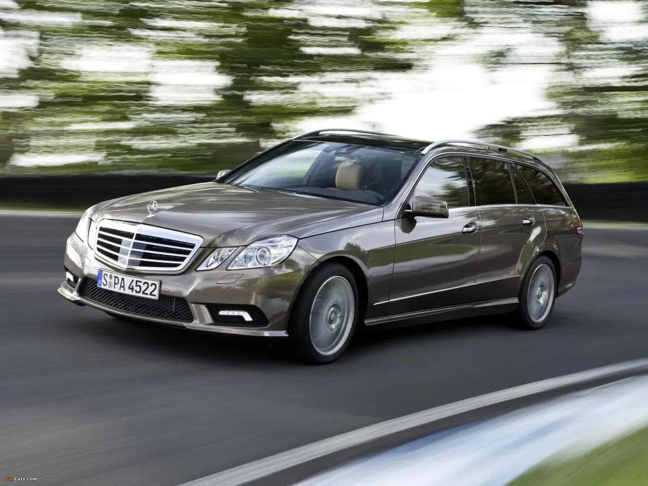 Mercedes-Benz E-Класс