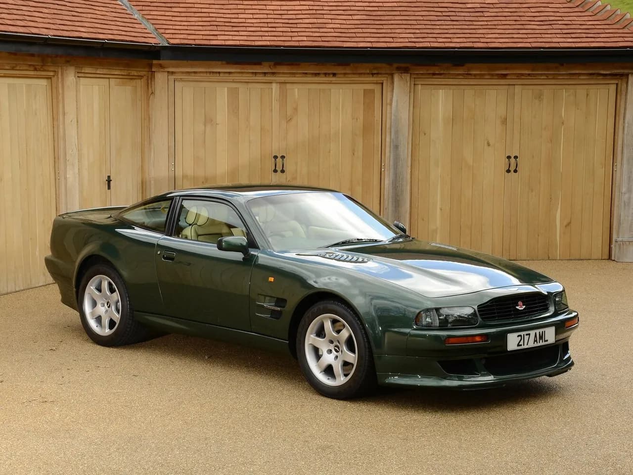Aston Martin V8 Vantage