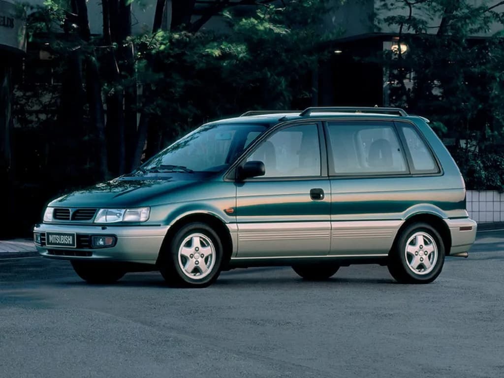 Mitsubishi Space Runner