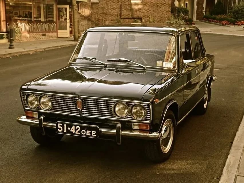 Lada 2103