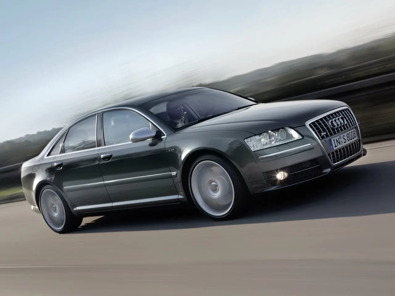 Audi S8