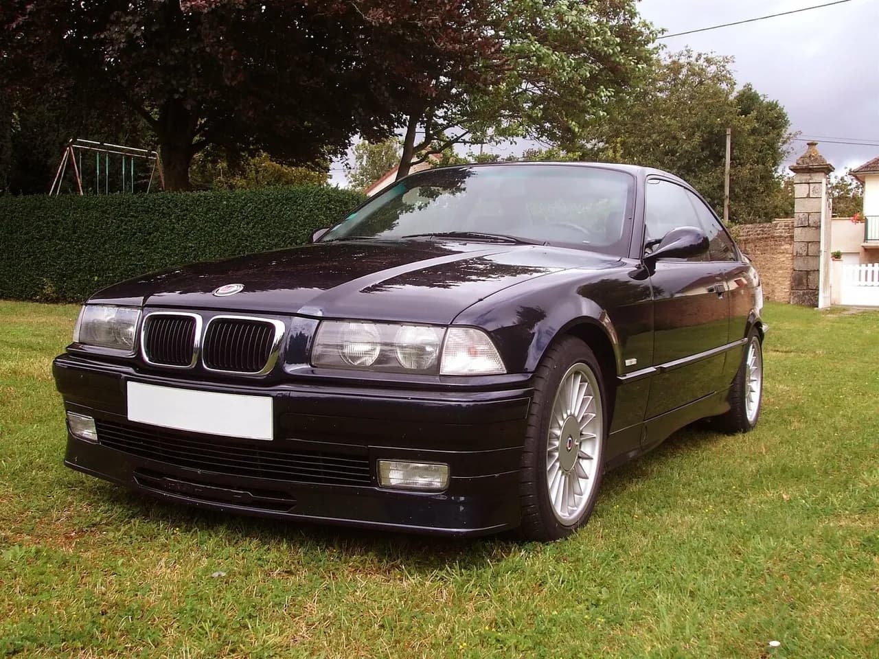Alpina B8