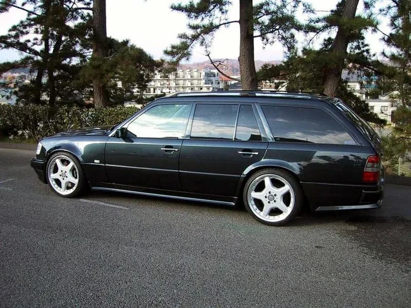 Mercedes-Benz E-Класс AMG
