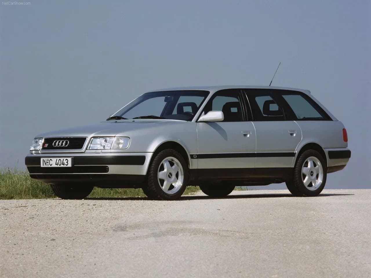 Audi 100