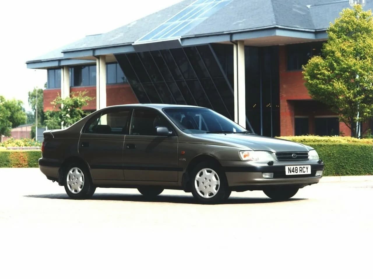 Toyota Carina E
